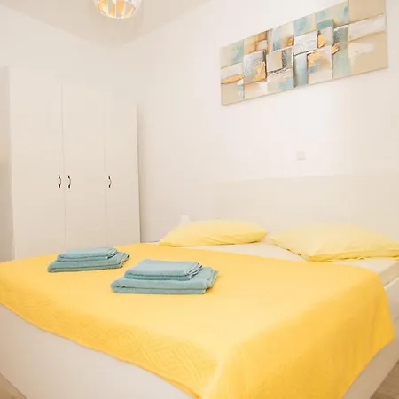 Apartament With Parking Space Supetarska Draga - Donja, Rab - 25686 *