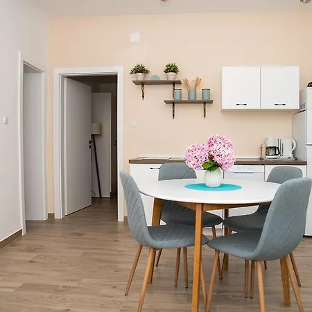Apartament With Parking Space Supetarska Draga - Donja, Rab - 25686
