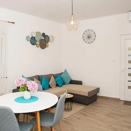Apartament With Parking Space Supetarska Draga - Donja, Rab - 25686